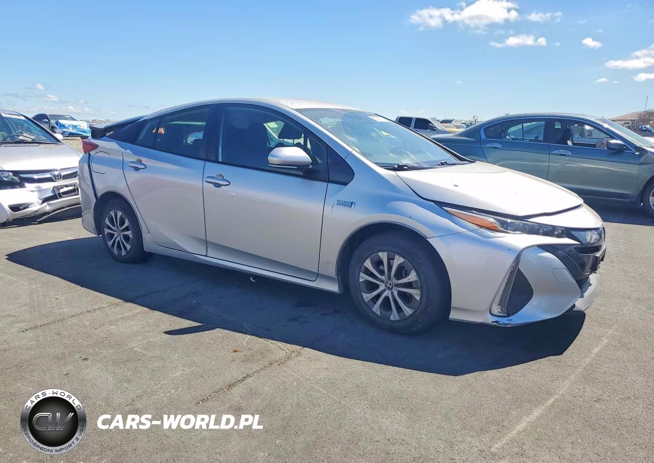 2021 Toyota Prius Prime Le VIN:JTDKAMFP2M3191586 - 4