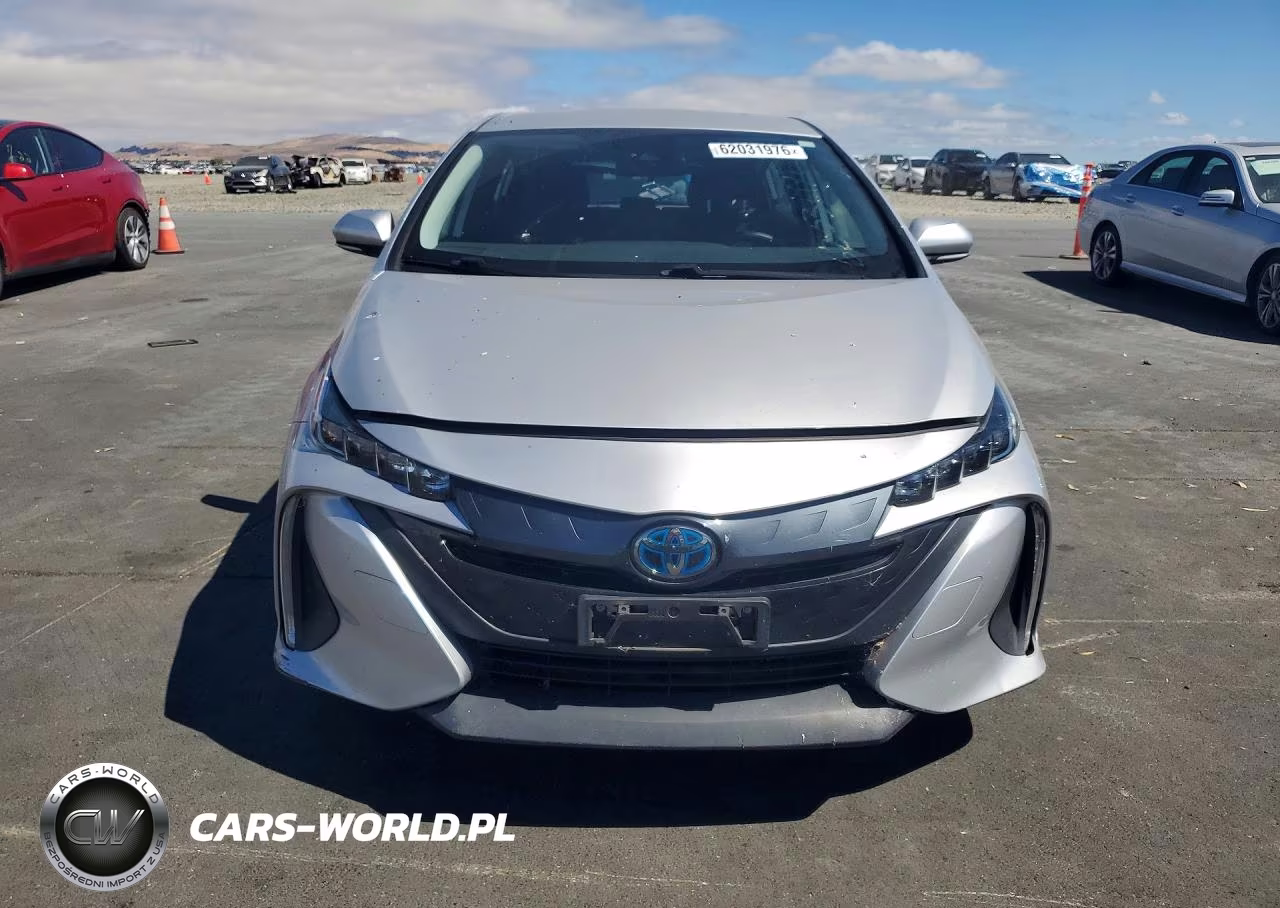 2021 Toyota Prius Prime Le VIN:JTDKAMFP2M3191586 - 5