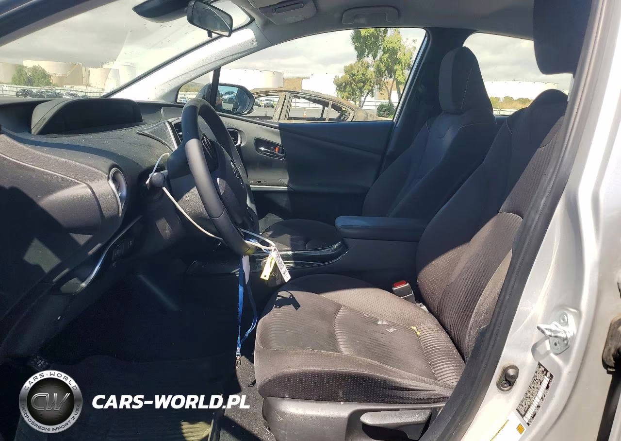 2021 Toyota Prius Prime Le VIN:JTDKAMFP2M3191586 - 7