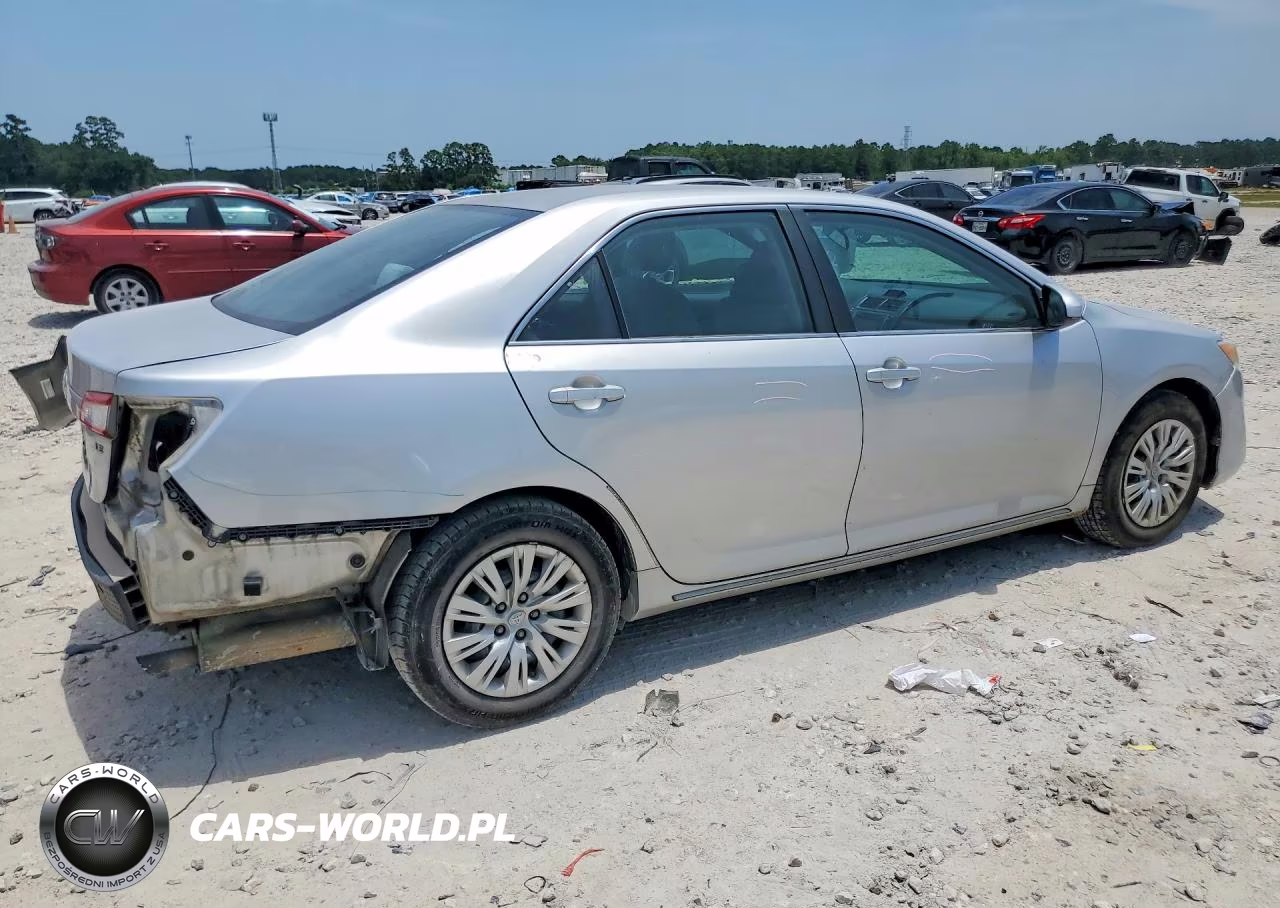 2013 Toyota Camry Le VIN:4T1BF1FKXDU662085 - 3
