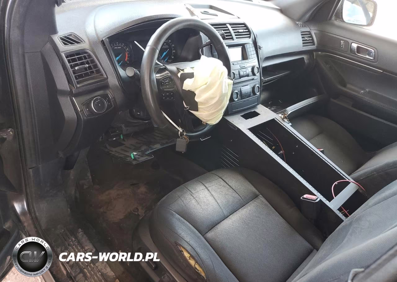 2018 Ford Explorer Police Interceptor VIN:1FM5K8AR2JGA83981 - 8