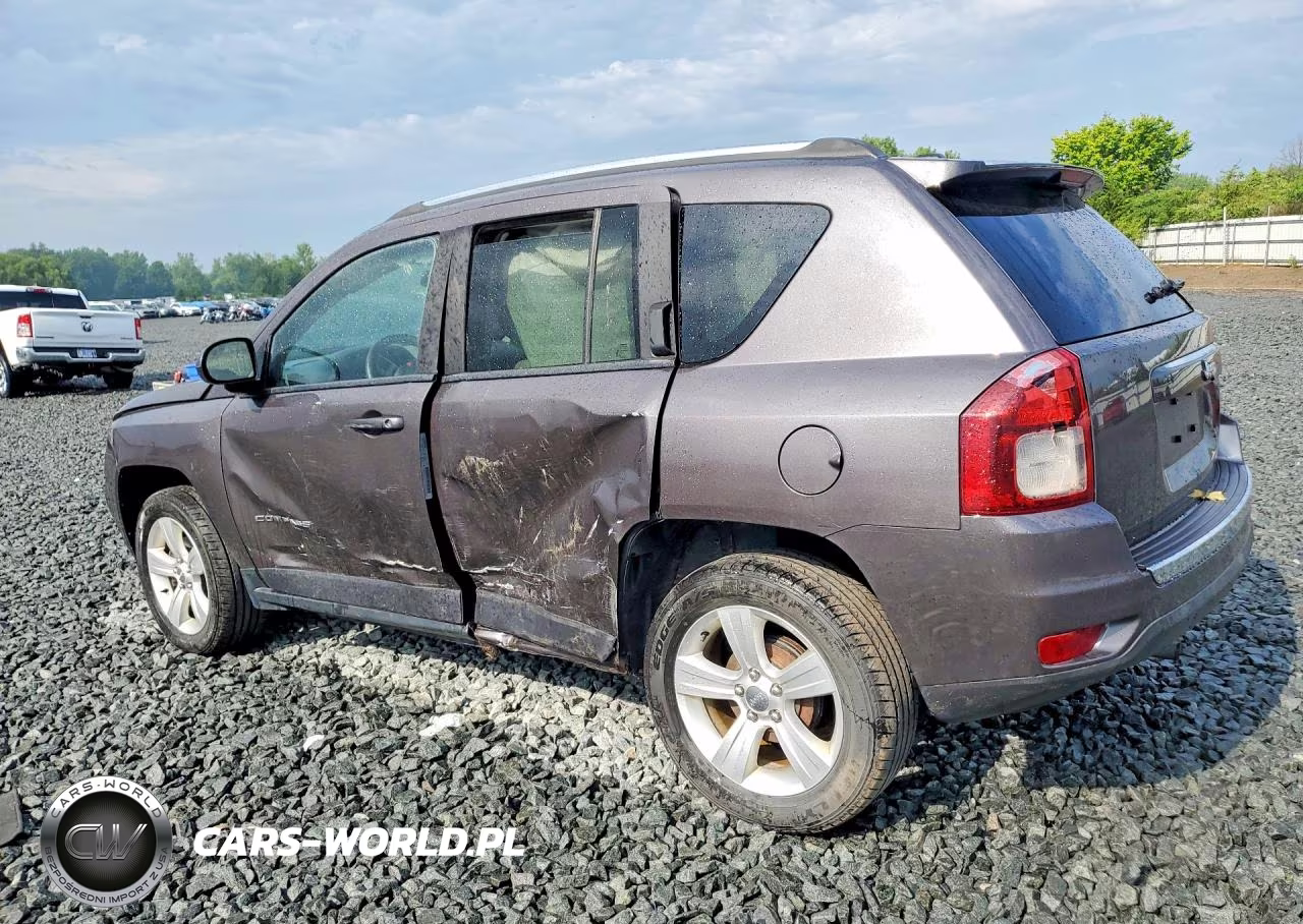 2015 Jeep Compass Latitude VIN:1C4NJCEA4FD414034 - 2