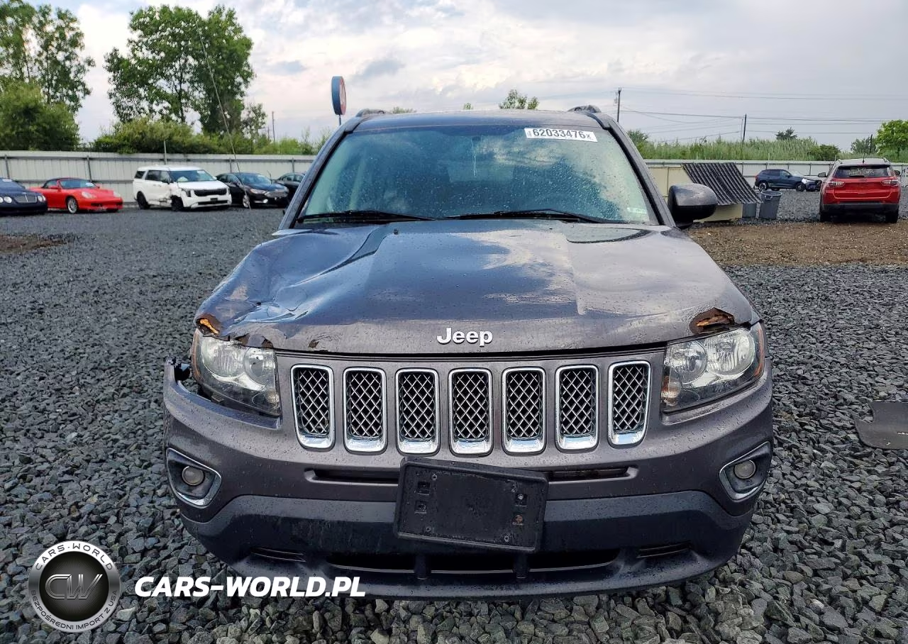 2015 Jeep Compass Latitude VIN:1C4NJCEA4FD414034 - 5