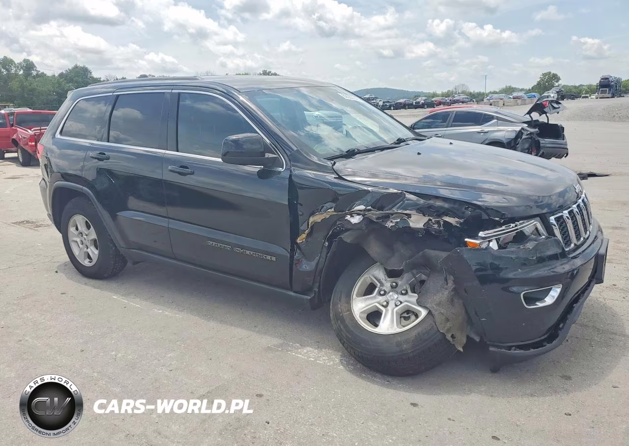 2017 Jeep Grand Cherokee Laredo VIN:1C4RJFAG8HC769357 - 4