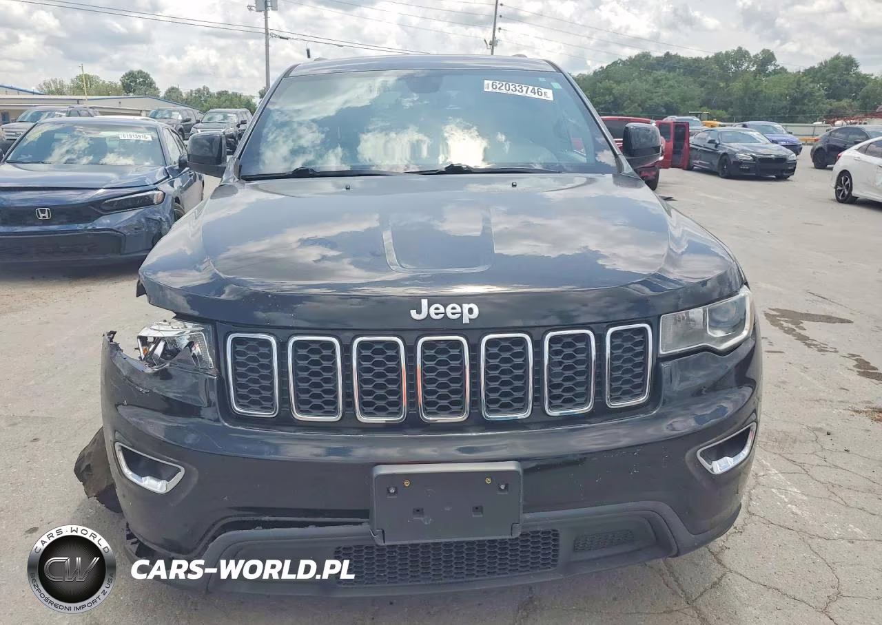 2017 Jeep Grand Cherokee Laredo VIN:1C4RJFAG8HC769357 - 5