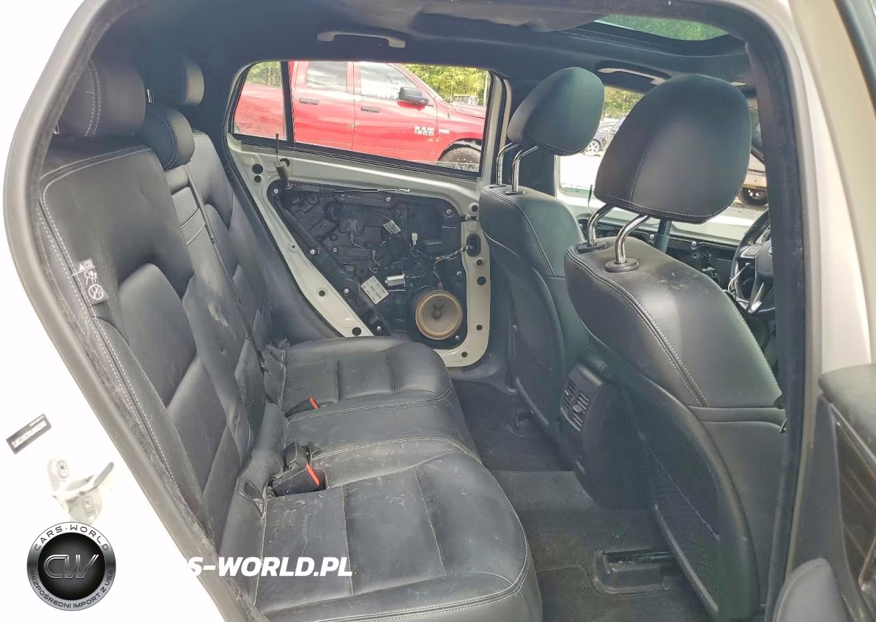 2018 Infiniti Qx30 Premium VIN:SJKCH5CR0JA052363 - 10