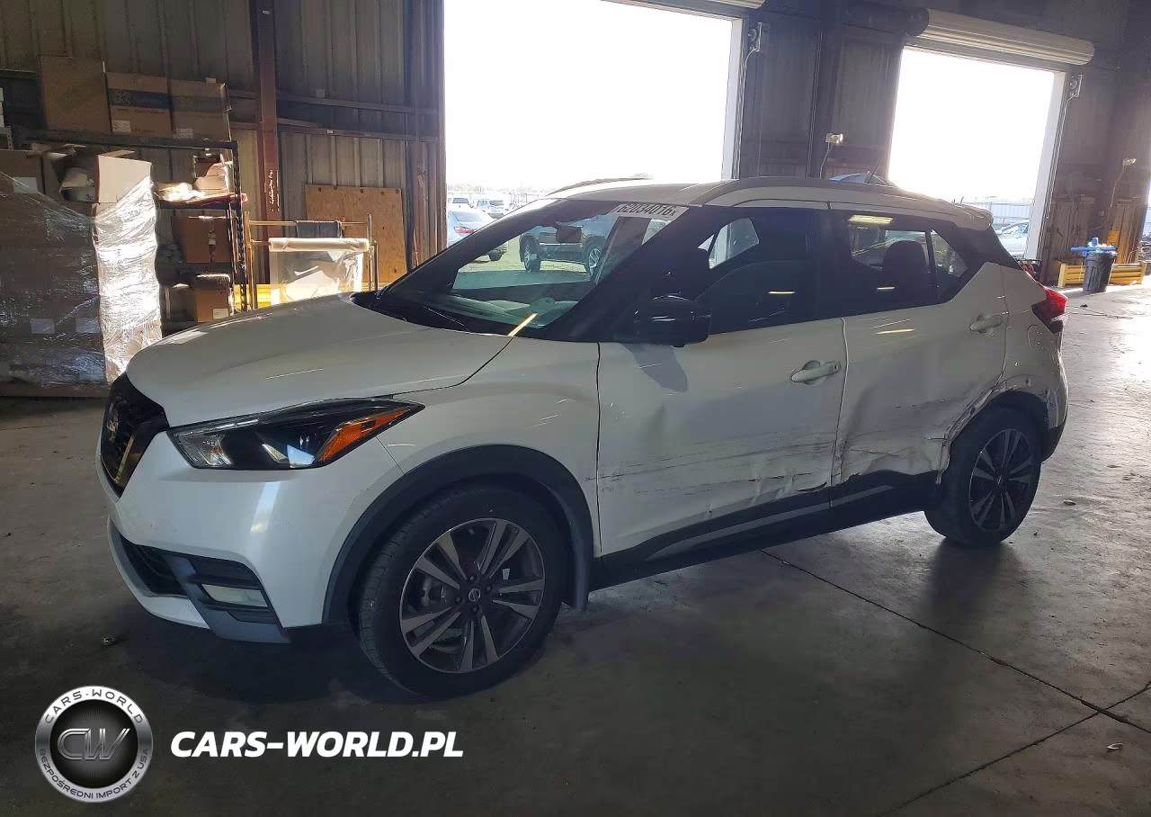 2020 Nissan Kicks Sr