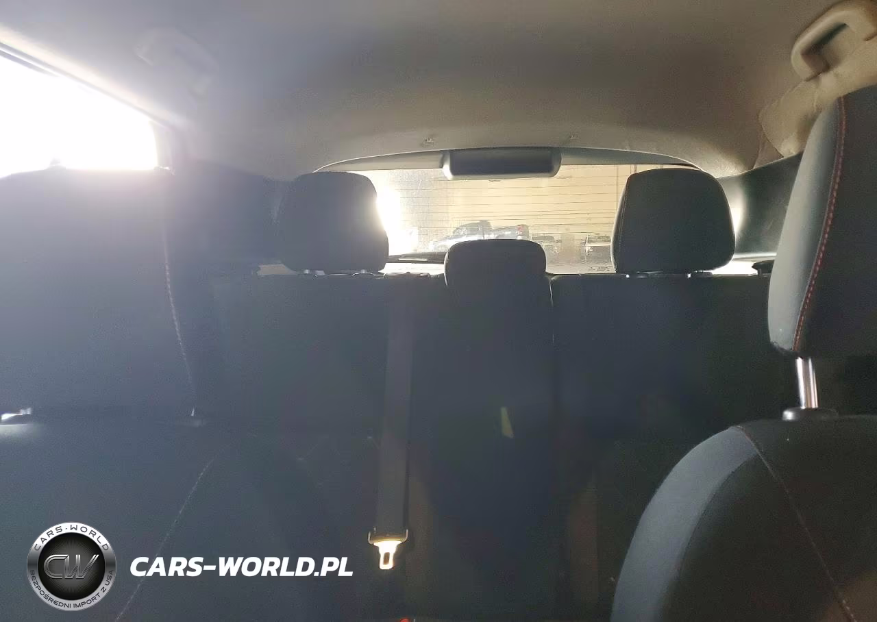 2020 Nissan Kicks Sr VIN:3N1CP5DV3LL543302 - 10