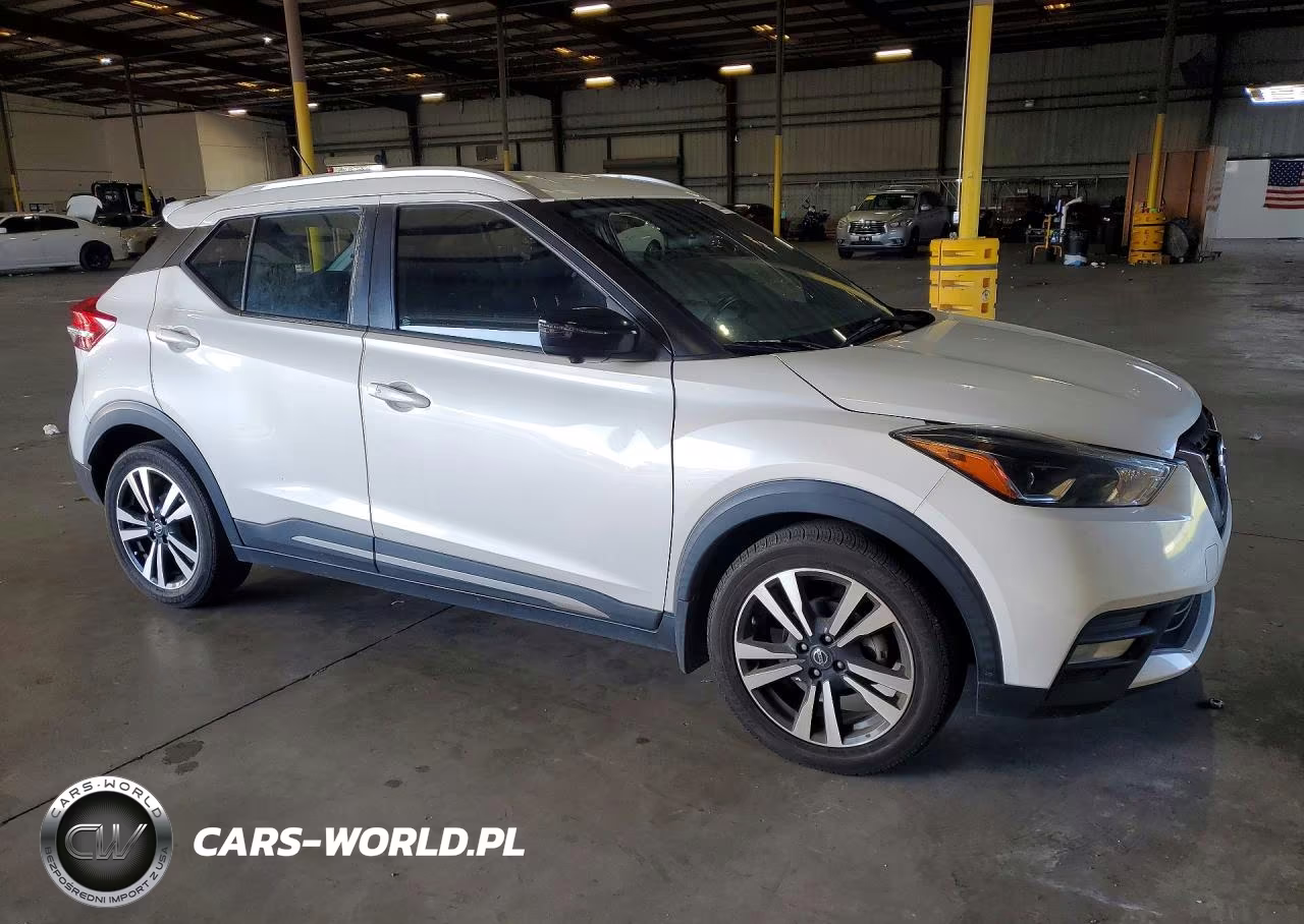 2020 Nissan Kicks Sr VIN:3N1CP5DV3LL543302 - 4