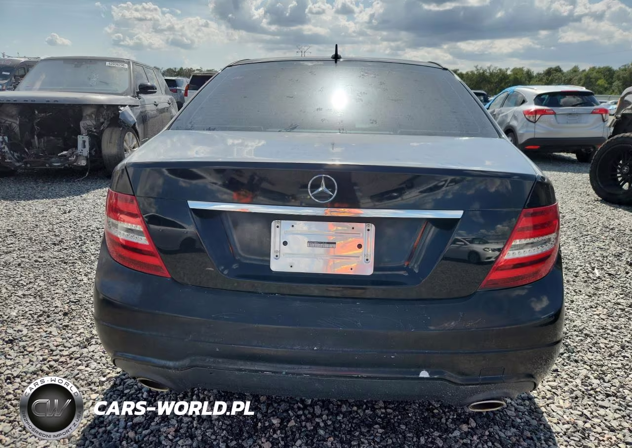 2012 Mercedes-Benz C 300 4Matic VIN:WDDGF8BB0CF910510 - 6
