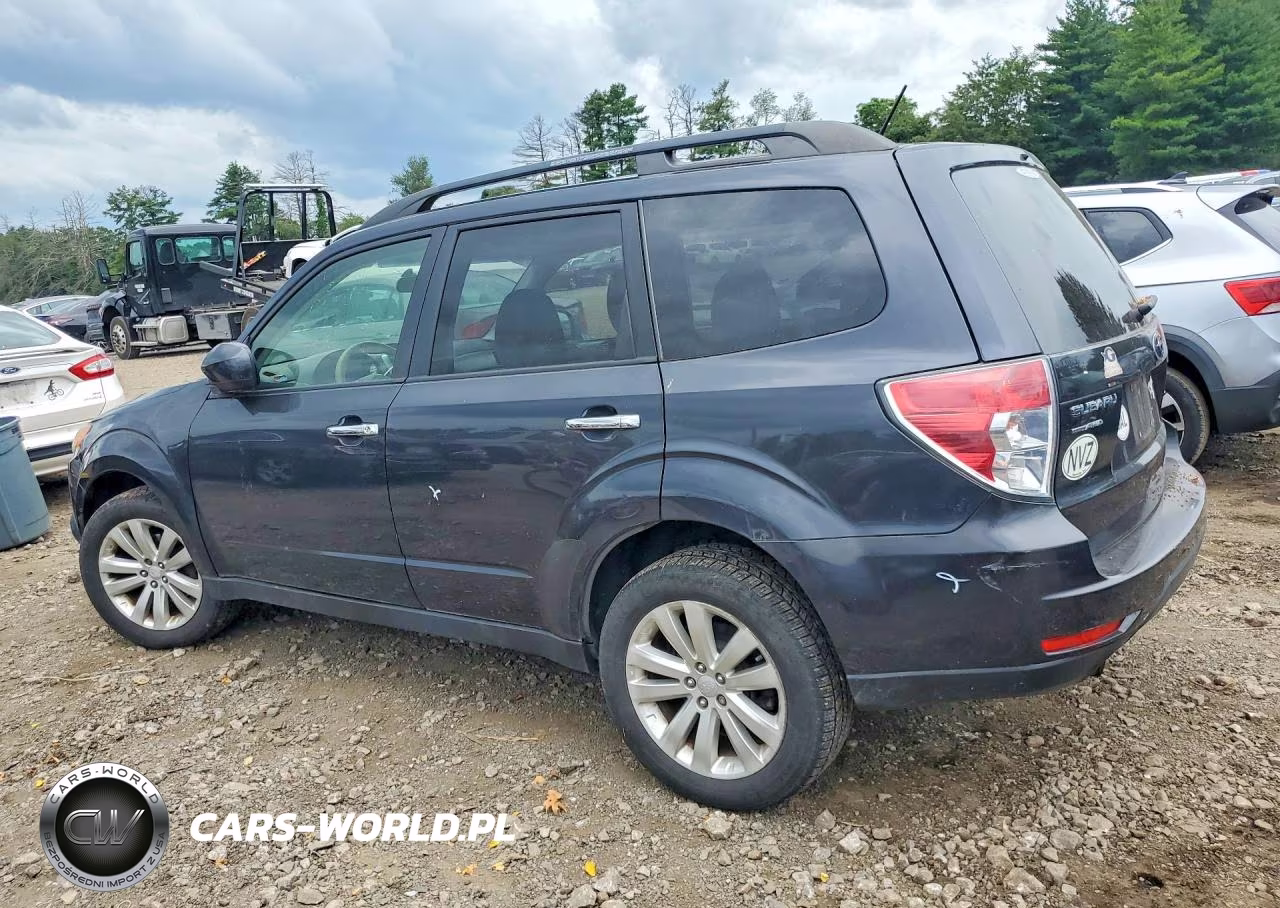 2013 Subaru Forester 2.5X Premium VIN:JF2SHACC0DH443383 - 2