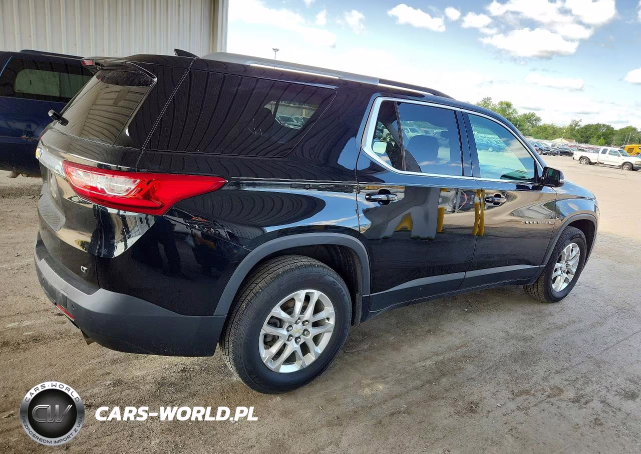 2018 Chevrolet Traverse Lt VIN:1GNERGKW0JJ119952 - 3