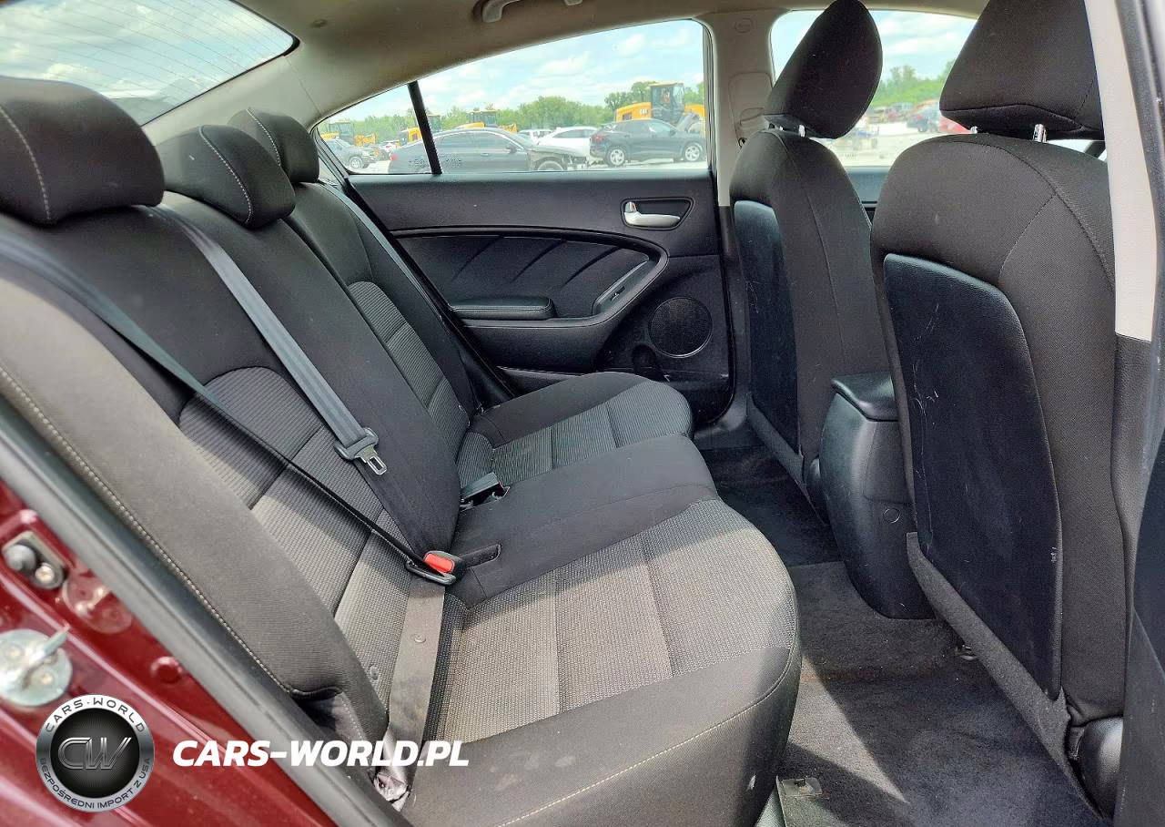 2018 Kia Forte Lx VIN:3KPFK4A74JE264046 - 10
