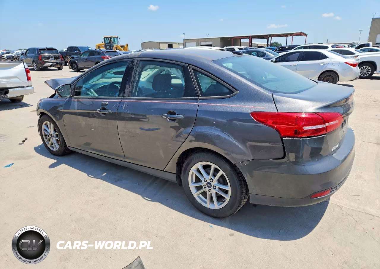 2016 Ford Focus Se VIN:1FADP3F26GL226758 - 2