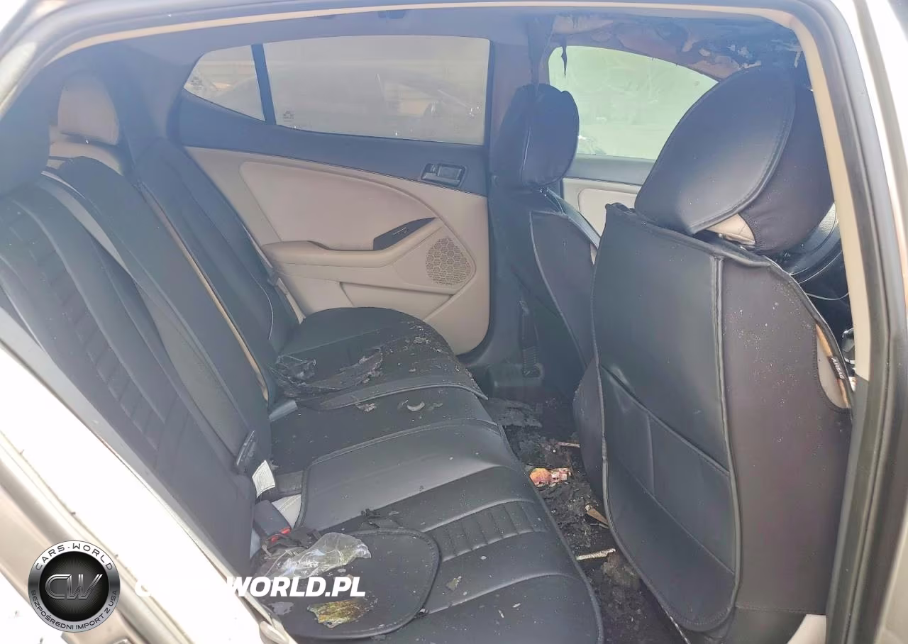 2012 Kia Optima Lx VIN:5XXGM4A79CG071304 - 10