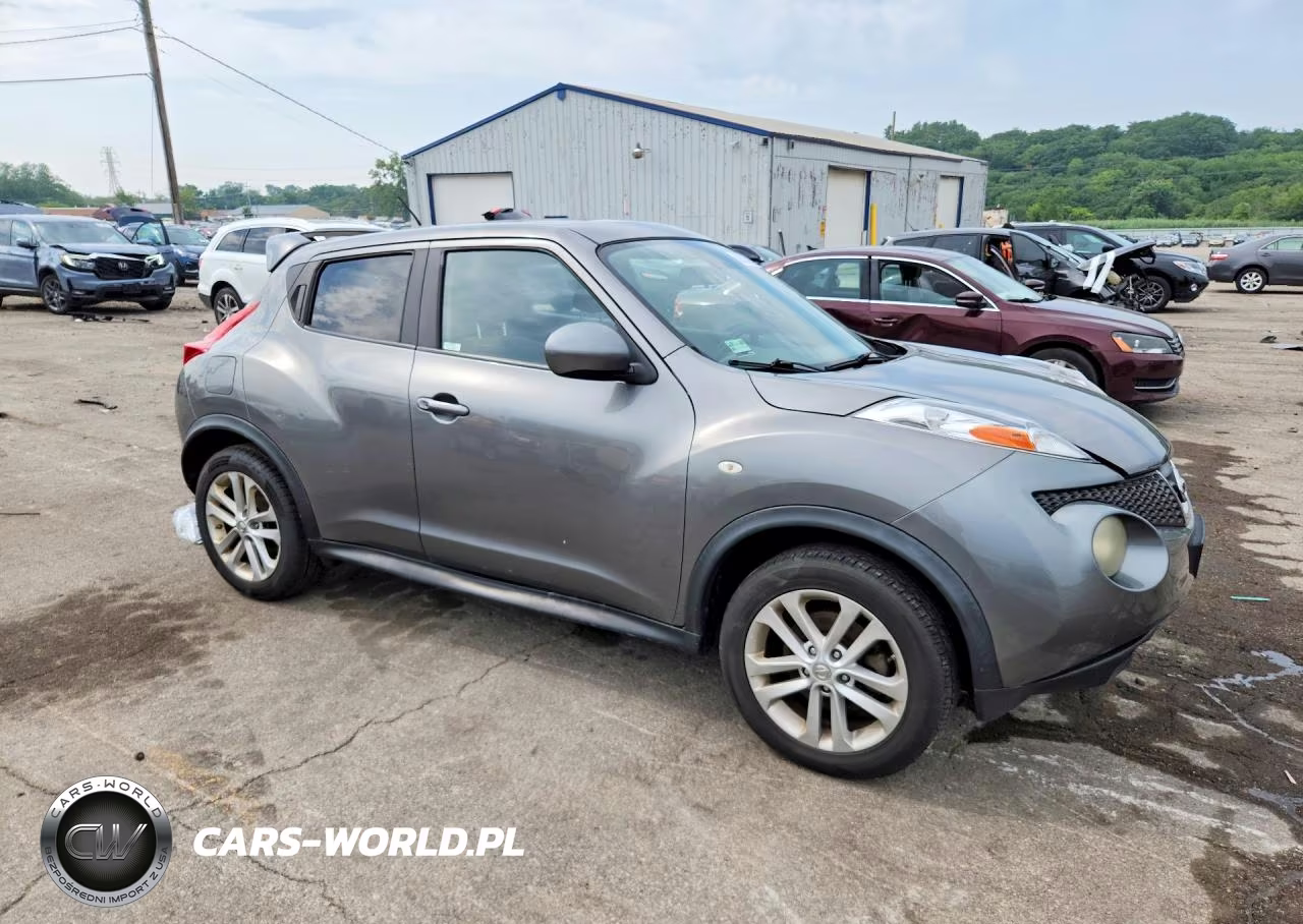 2011 Nissan Juke S VIN:JN8AF5MV3BT024675 - 4