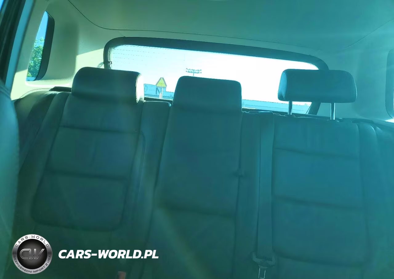 2011 Volkswagen Tiguan S VIN:WVGAV7AX1BW550801 - 10