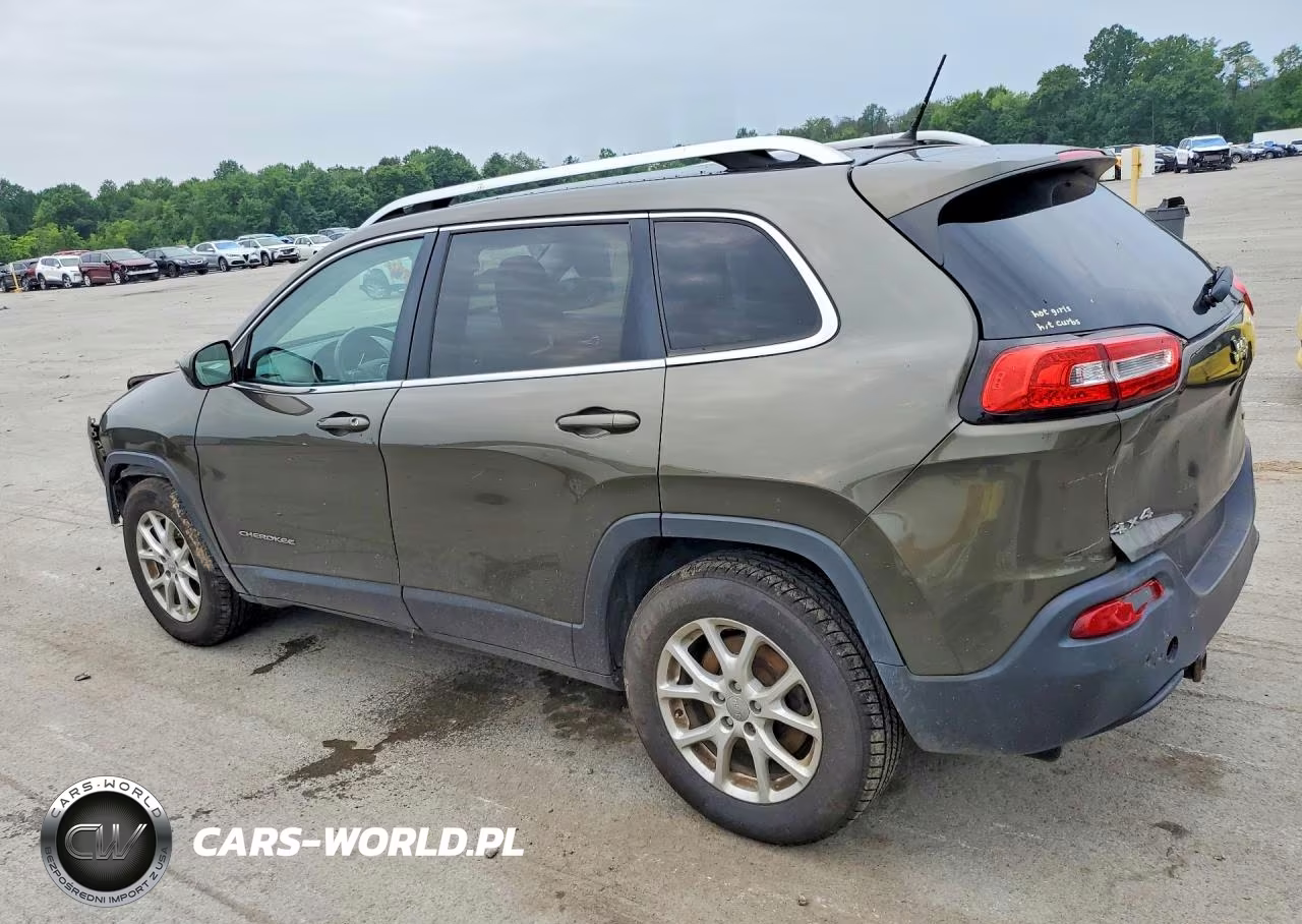 2015 Jeep Cherokee Latitude VIN:1C4PJMCB2FW645626 - 2