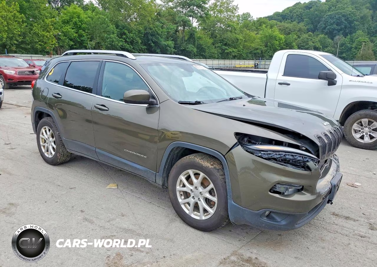 2015 Jeep Cherokee Latitude VIN:1C4PJMCB2FW645626 - 4