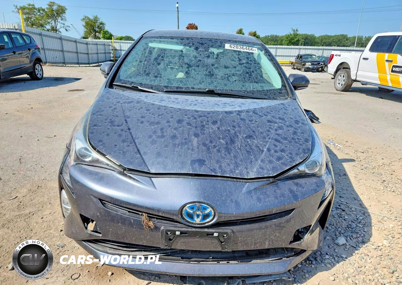 2016 Toyota Prius Three Touring VIN:JTDKARFU0G3019340 - 5