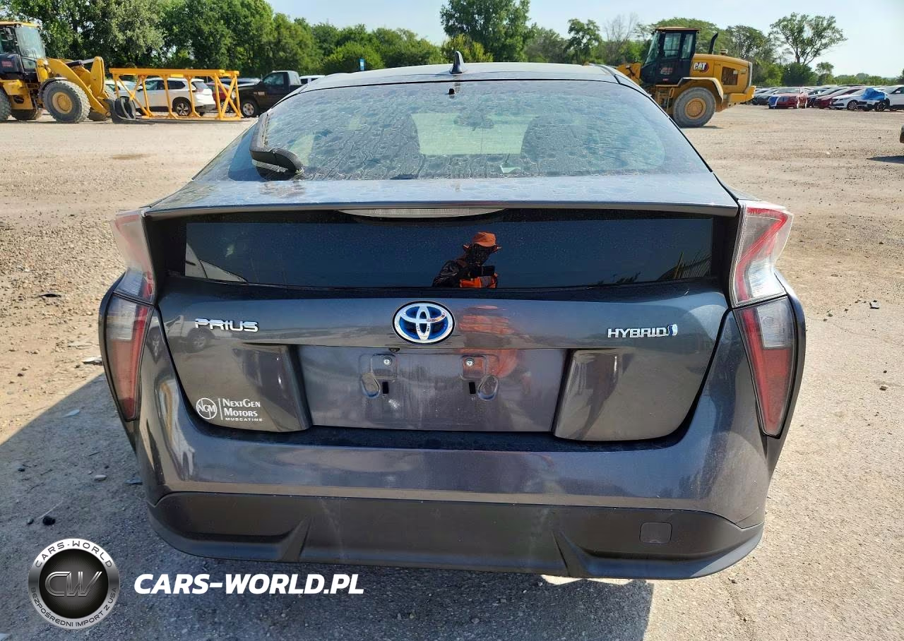 2016 Toyota Prius Three Touring VIN:JTDKARFU0G3019340 - 6