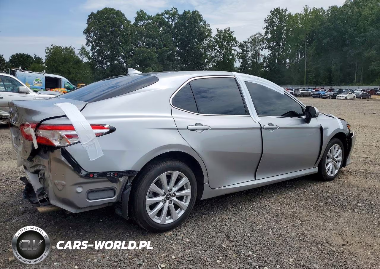 2019 Toyota Camry Le VIN:4T1B11HK3KU803846 - 3