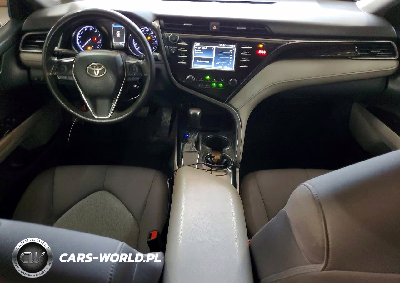 2019 Toyota Camry Le VIN:4T1B11HK3KU803846 - 8