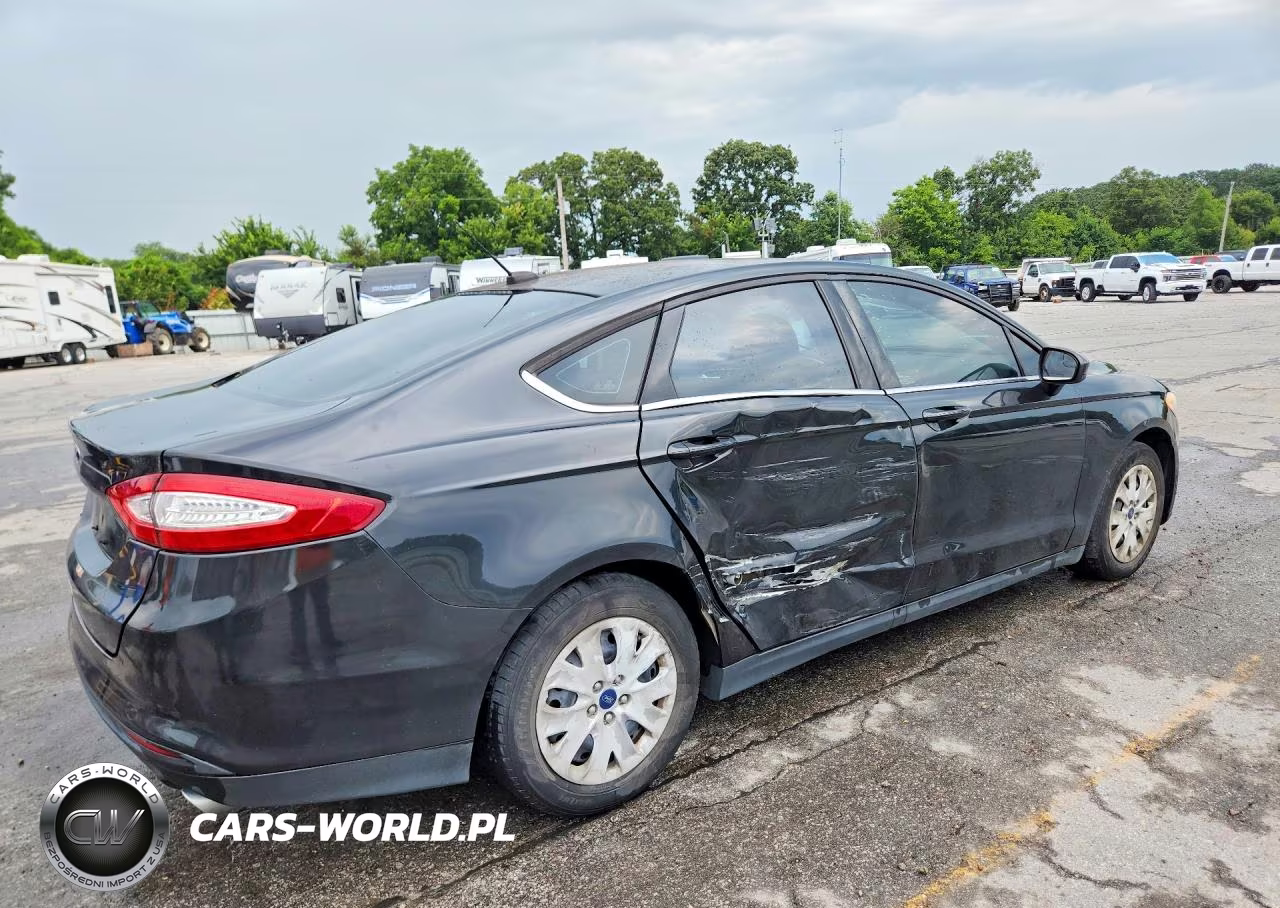 2013 Ford Fusion S VIN:3FA6P0G75DR229150 - 3