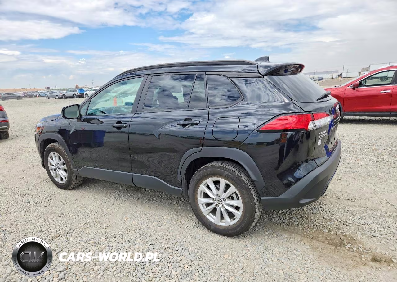 2022 Toyota Corolla Cross Le VIN:7MUBAABG3NV028052 - 2
