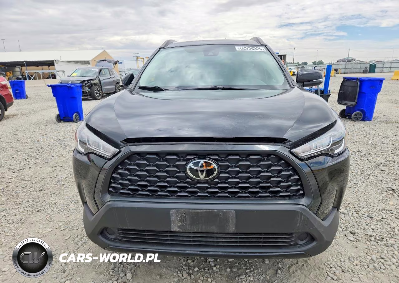 2022 Toyota Corolla Cross Le VIN:7MUBAABG3NV028052 - 5