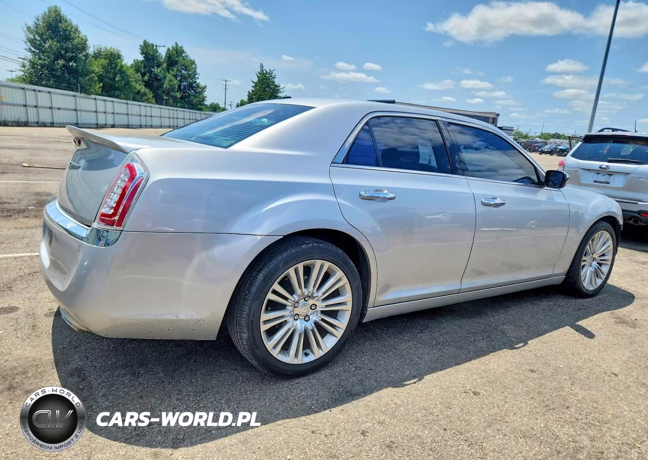 2012 Chrysler 300 Limited VIN:2C3CCACG5CH175593 - 3