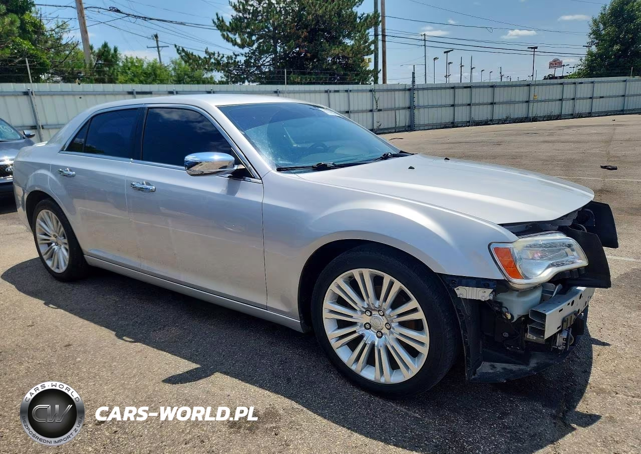 2012 Chrysler 300 Limited VIN:2C3CCACG5CH175593 - 4