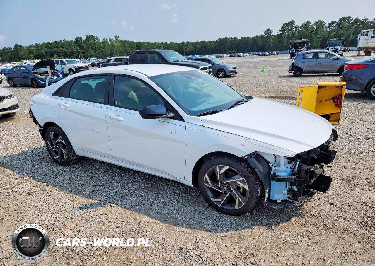 2025 Hyundai Elantra Sel Sport VIN:KMHLM4DG9SU997801 - 4