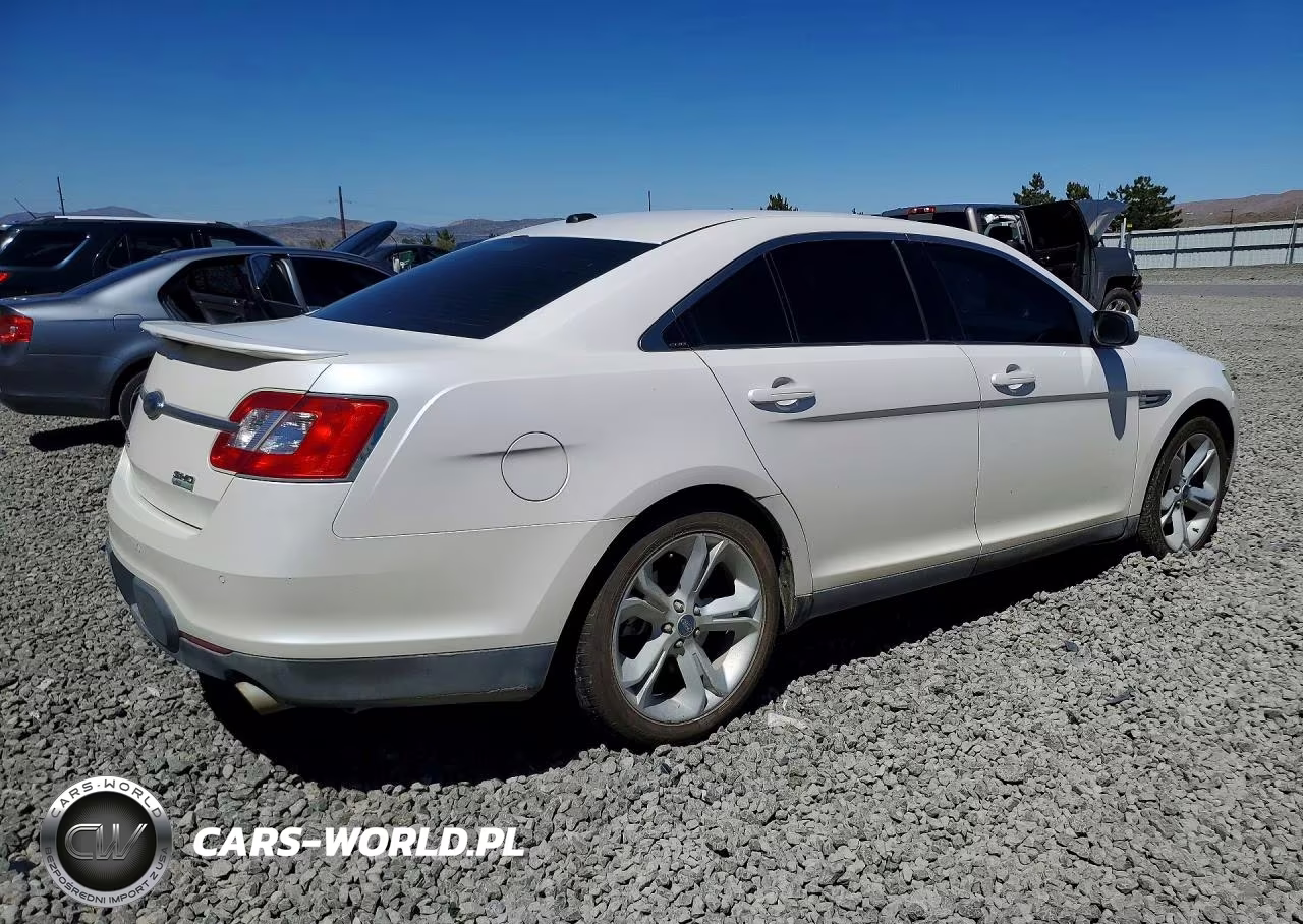 2010 Ford Taurus Sho VIN:1FAHP2KT8AG102632 - 3