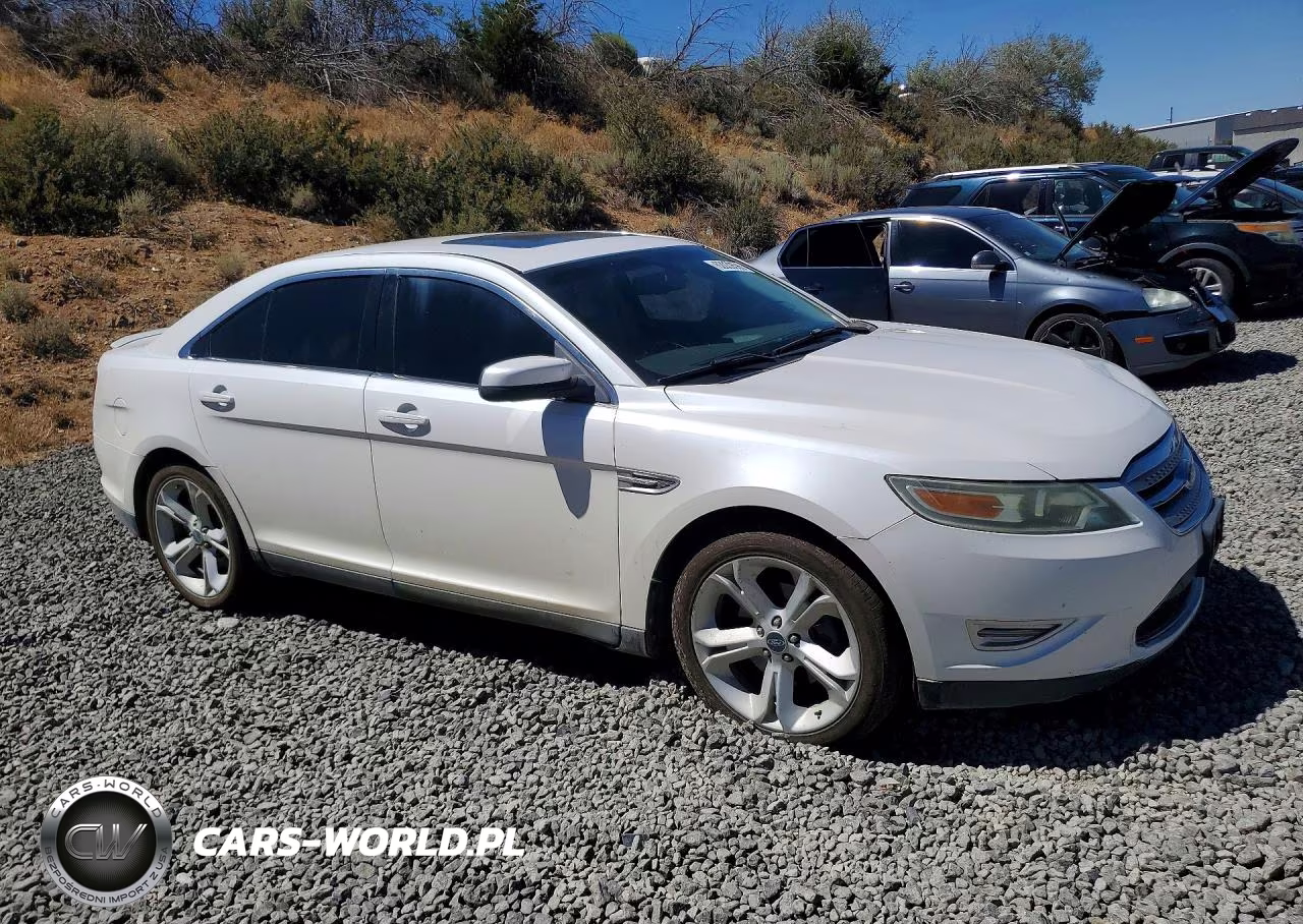 2010 Ford Taurus Sho VIN:1FAHP2KT8AG102632 - 4