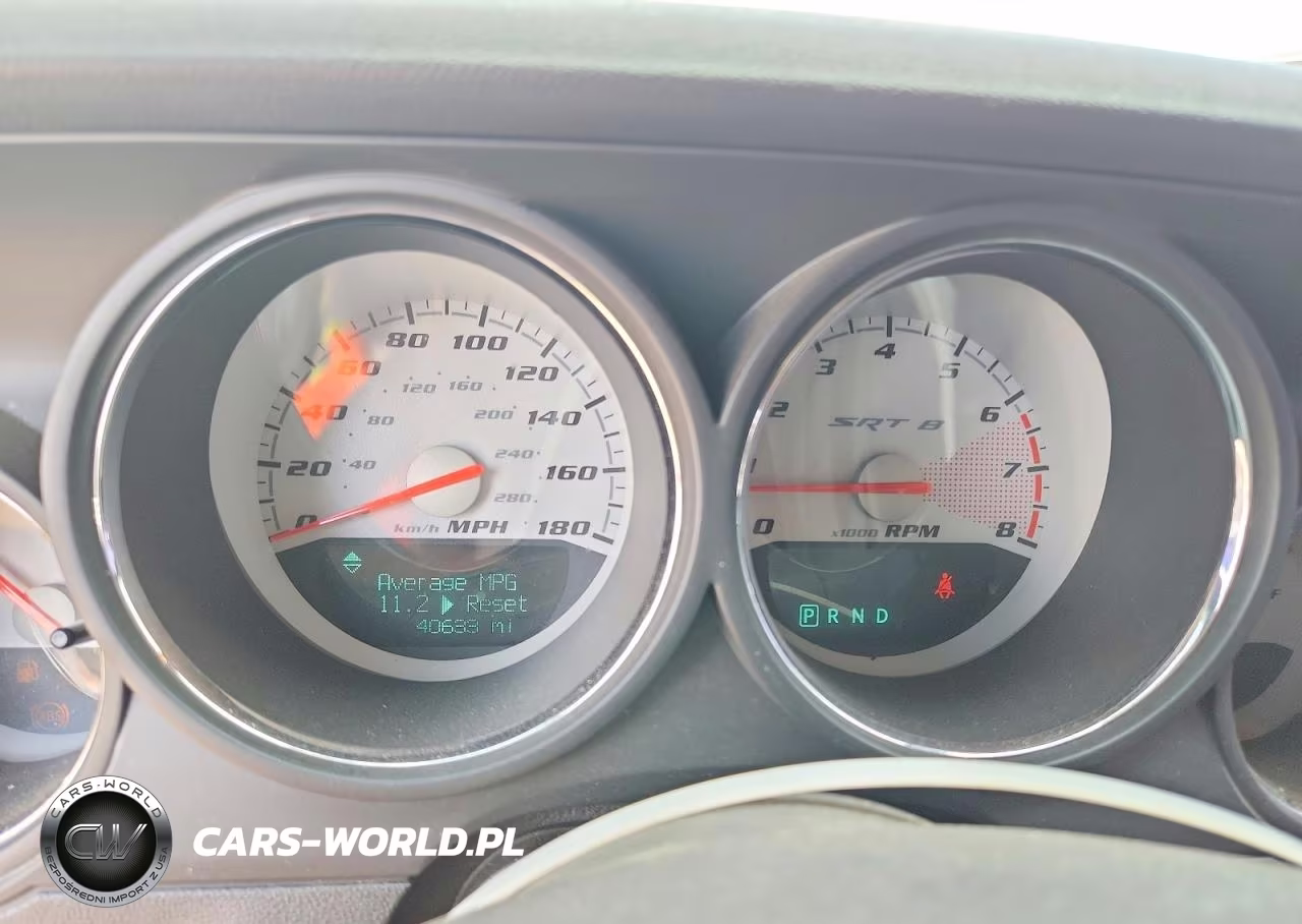 2008 Dodge Challenger Srt-8 VIN:2B3LJ74W68H301219 - 9