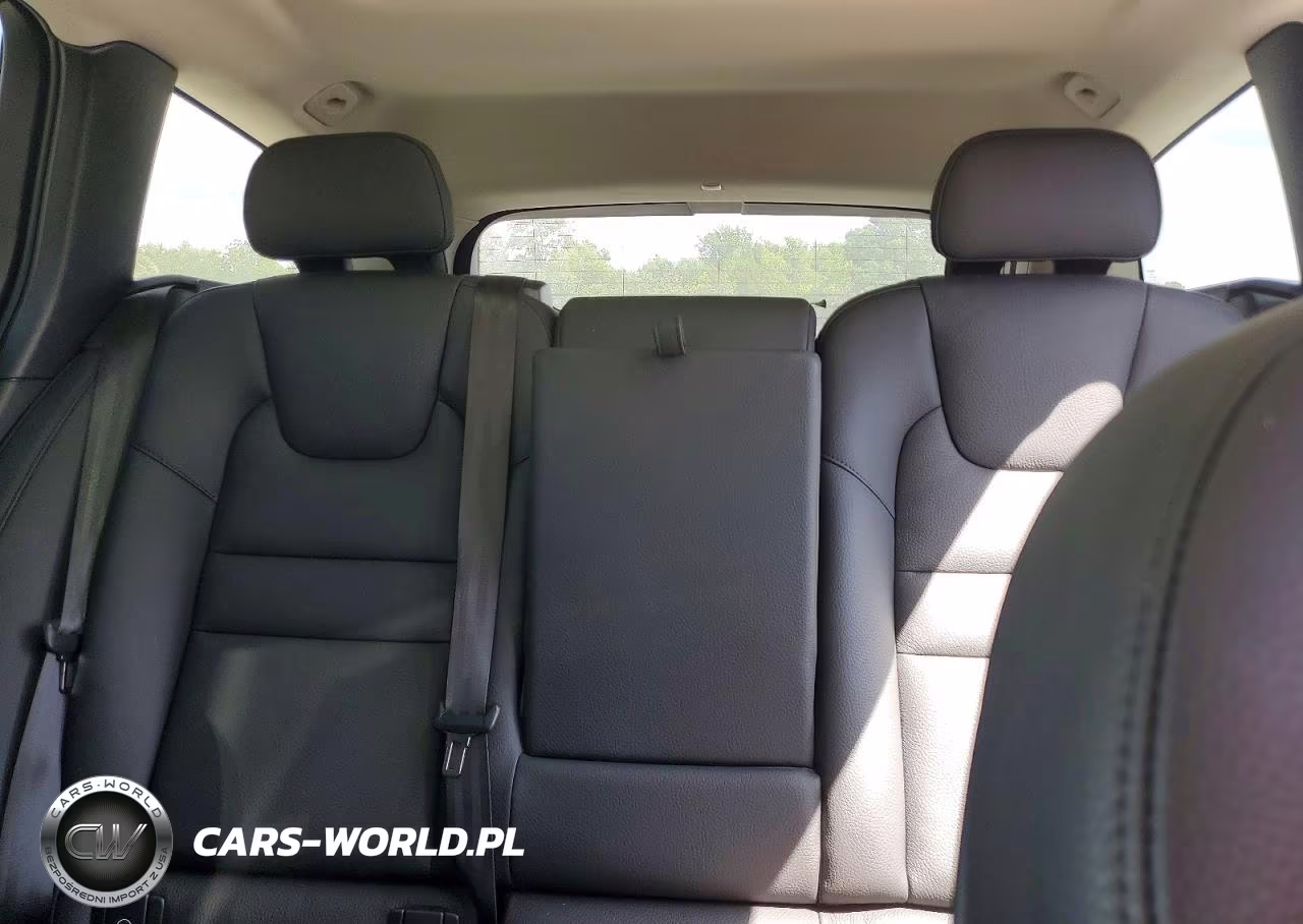 2025 Volvo V60 Cross Country Plus VIN:YV4L12WK1S2147916 - 10