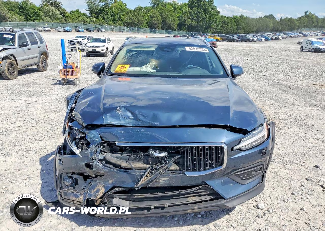 2025 Volvo V60 Cross Country Plus VIN:YV4L12WK1S2147916 - 5