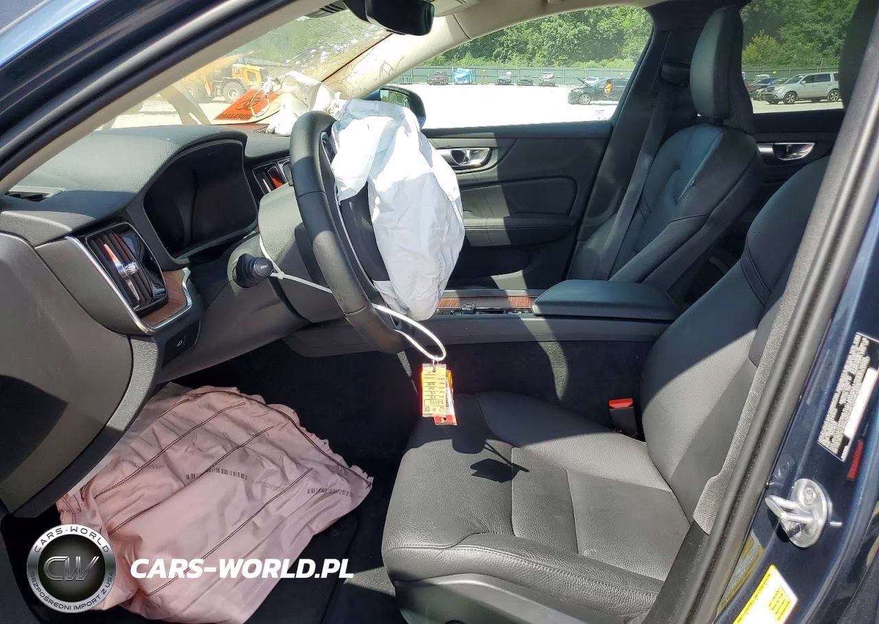 2025 Volvo V60 Cross Country Plus VIN:YV4L12WK1S2147916 - 7