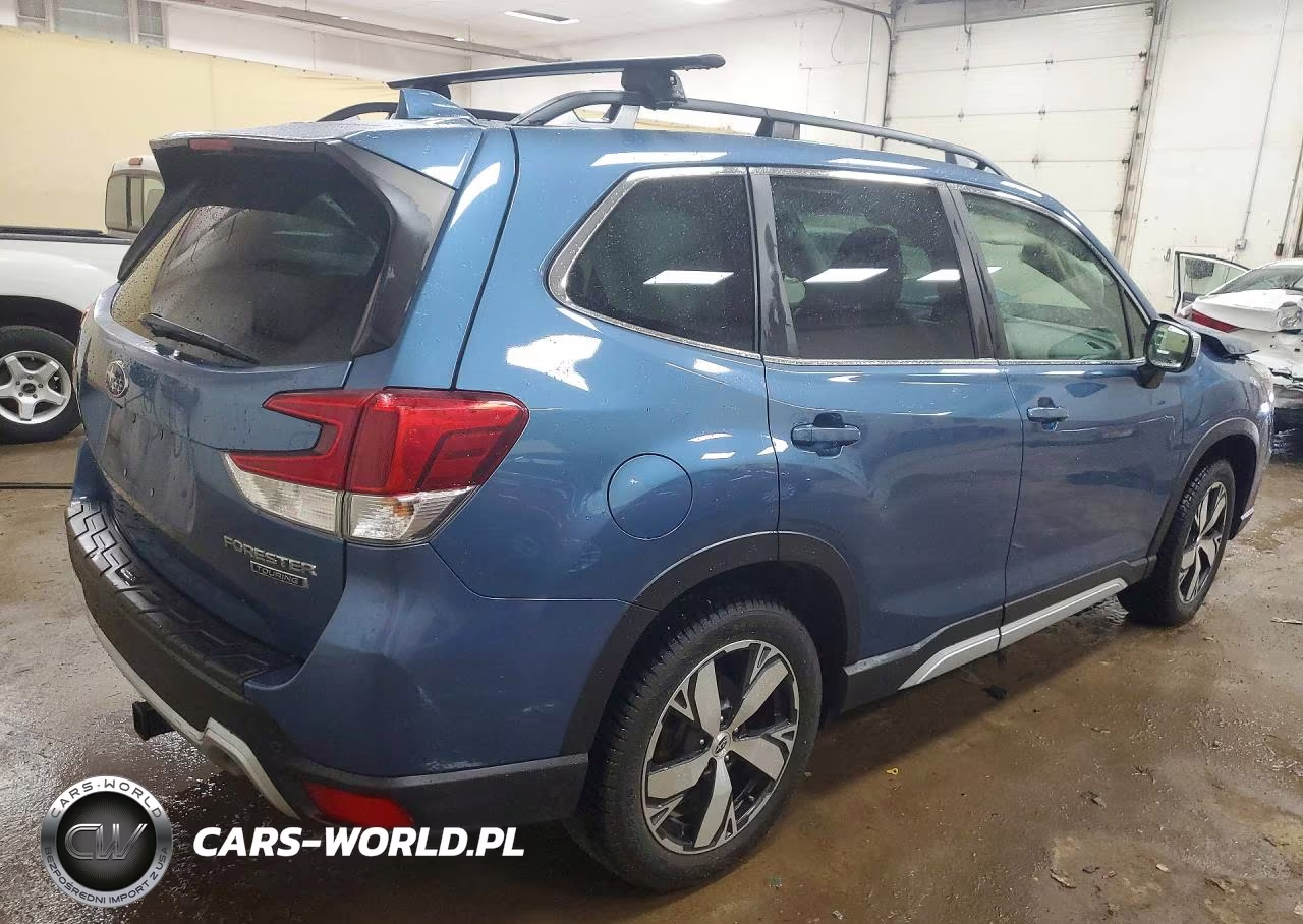 2020 Subaru Forester Touring VIN:JF2SKAXC8LH493183 - 3