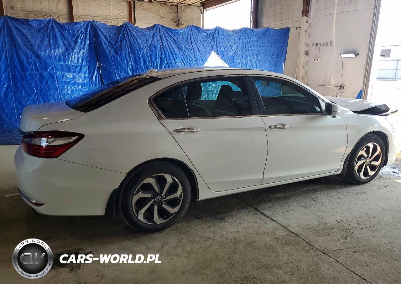 2017 Honda Accord Ex VIN:1HGCR2F7XHA151700 - 3