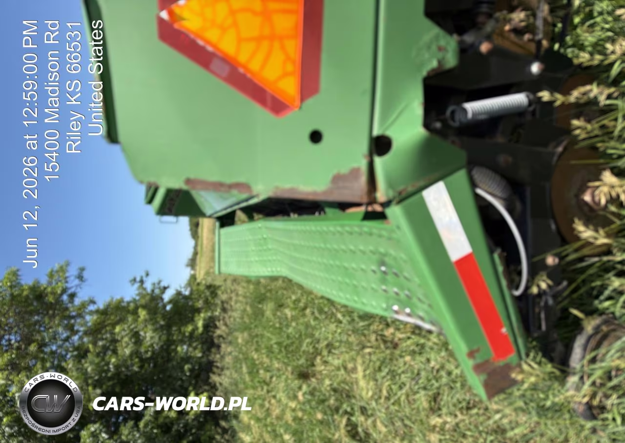 2010 Greatlains 2N-2410 - No-Till Grain Drill VIN:GPC1498 - 8