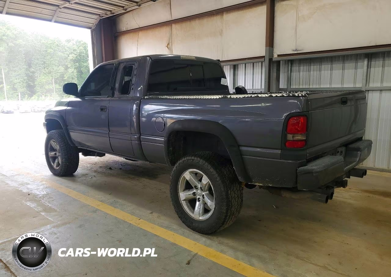 1999 Dodge Ram 1500 VIN:1B7HF13Z6XJ621636 - 2