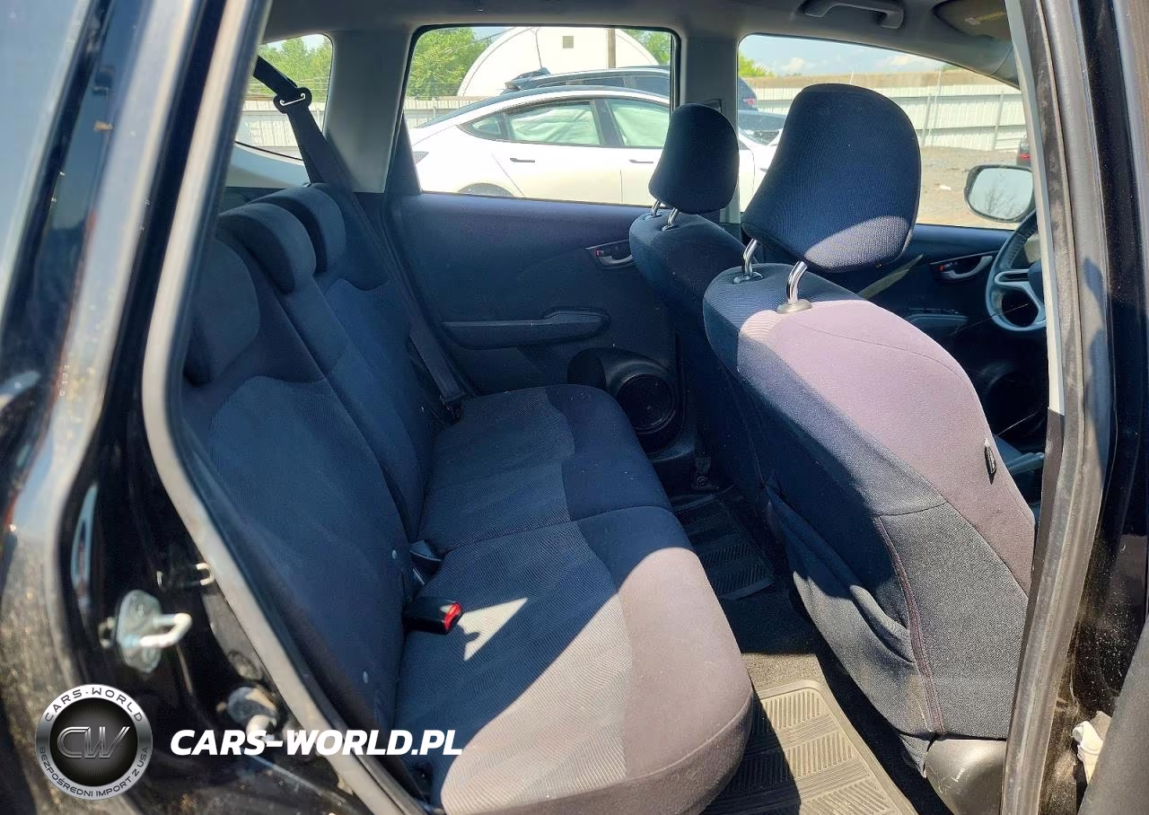 2010 Honda Fit Sport VIN:JHMGE8G42AC002712 - 10