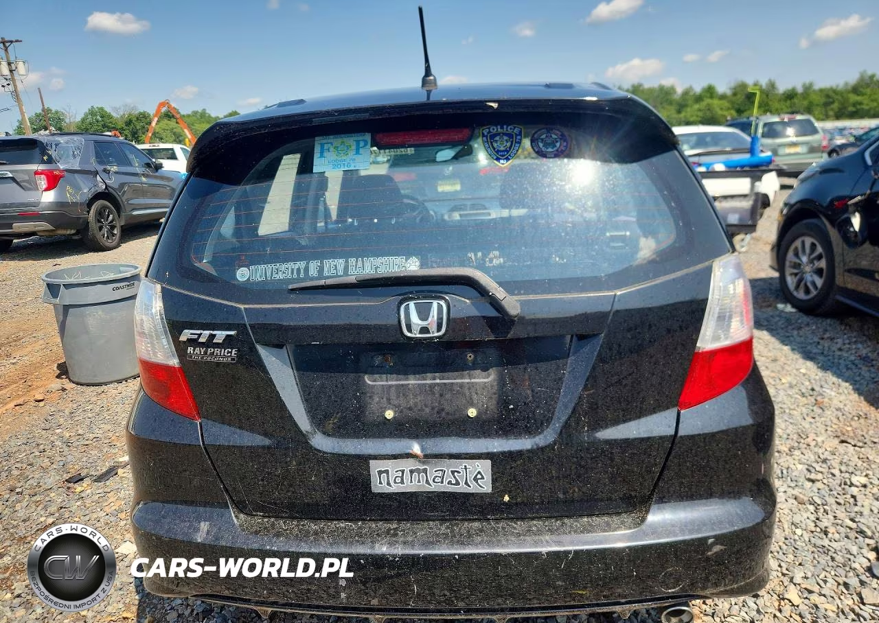 2010 Honda Fit Sport VIN:JHMGE8G42AC002712 - 6