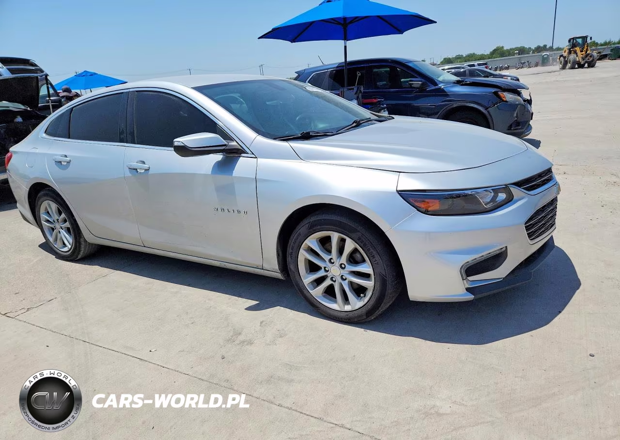2017 Chevrolet Malibu Lt VIN:1G1ZE5ST3HF157598 - 4