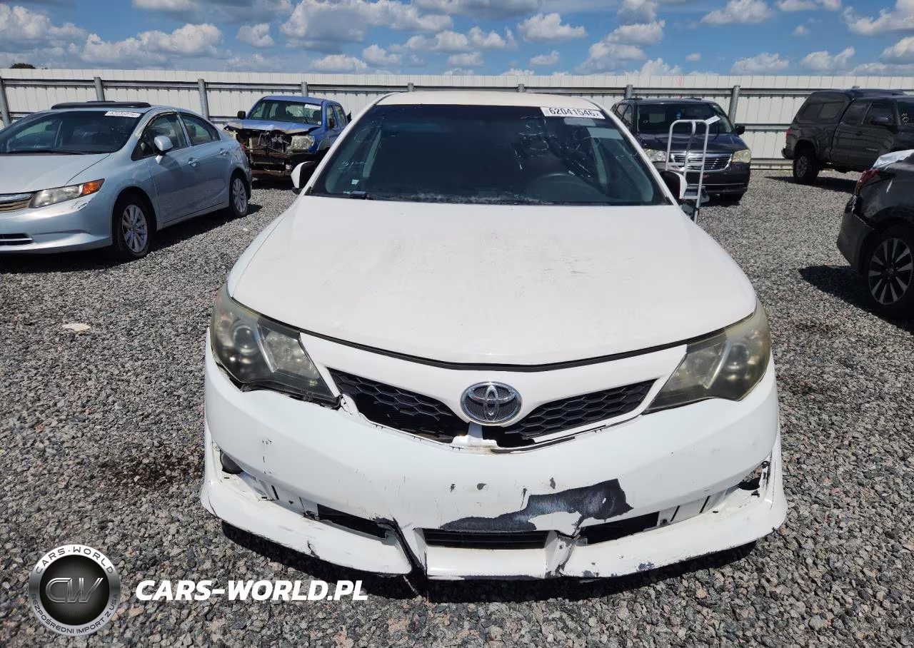 2014 Toyota Camry Se VIN:4T1BF1FK6EU426812 - 5