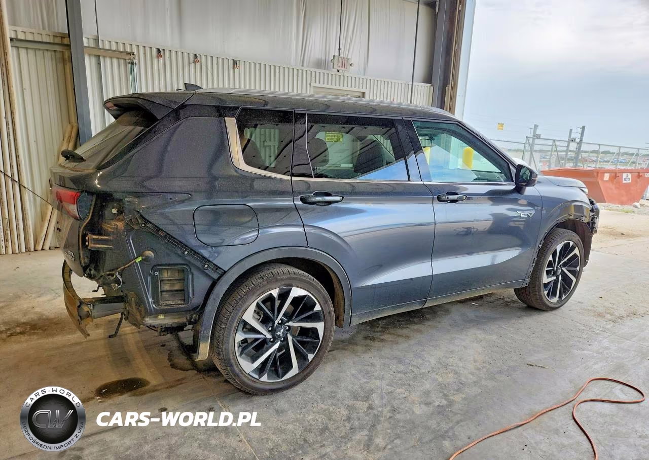2025 Mitsubishi Outlander Sel VIN:JA4T5WA98SZ001968 - 3