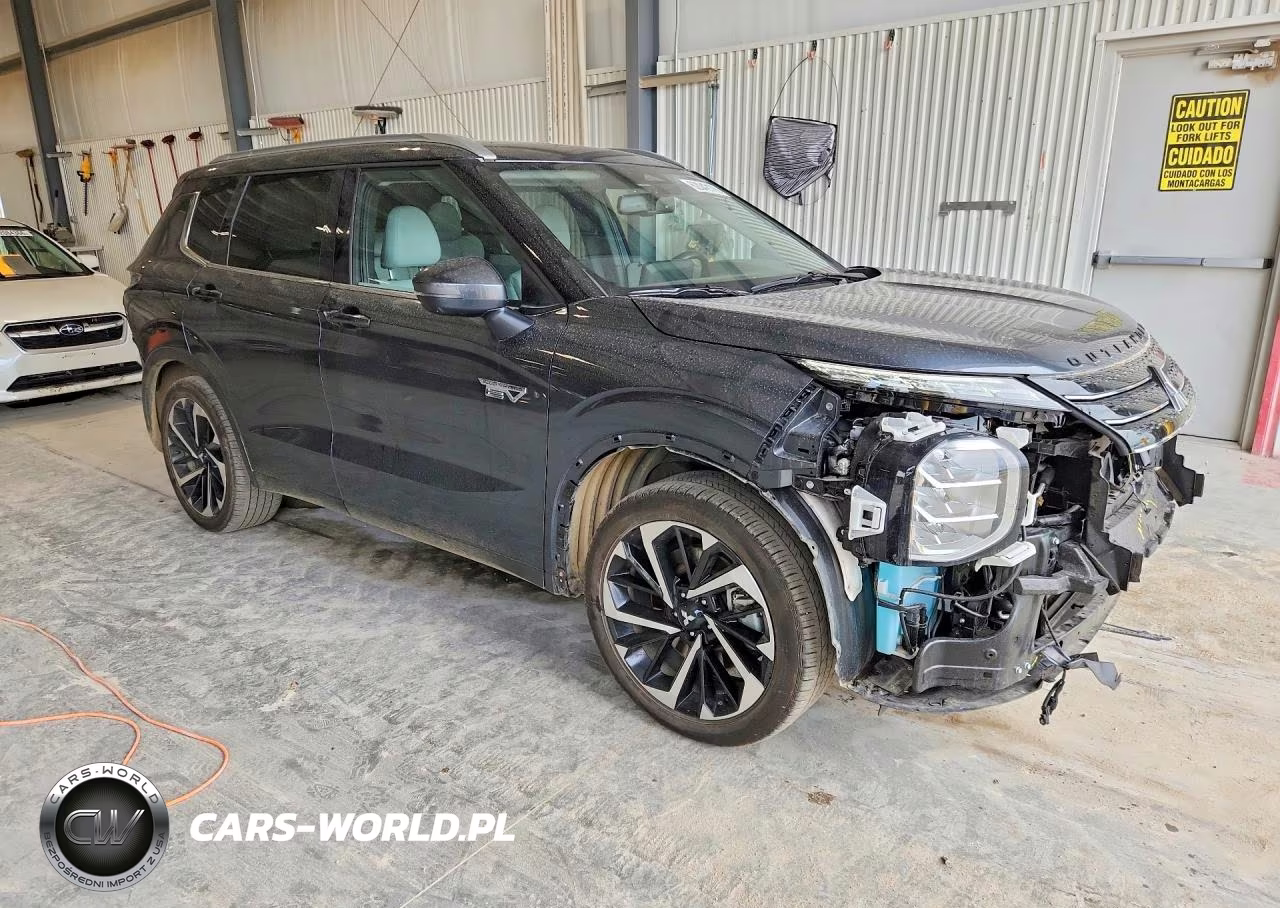 2025 Mitsubishi Outlander Sel VIN:JA4T5WA98SZ001968 - 4