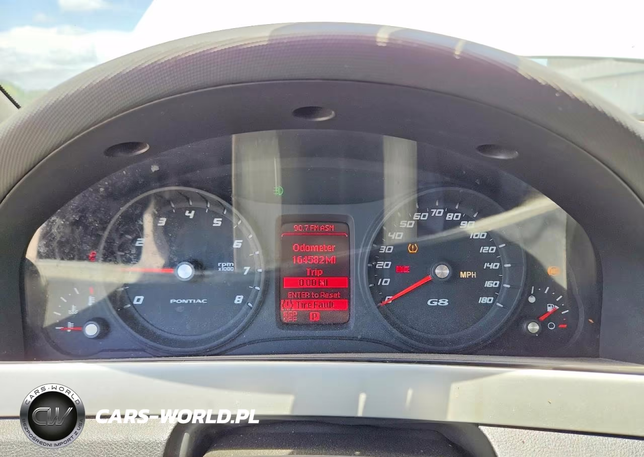 2008 Pontiac G8 VIN:6G2ER57768L133116 - 9